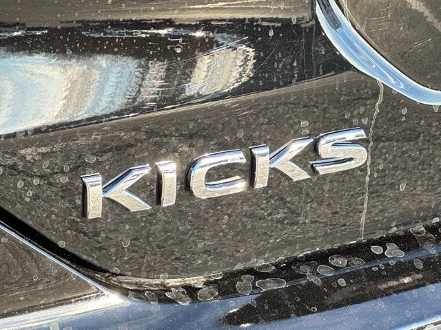 2024 Nissan Kicks SR 25