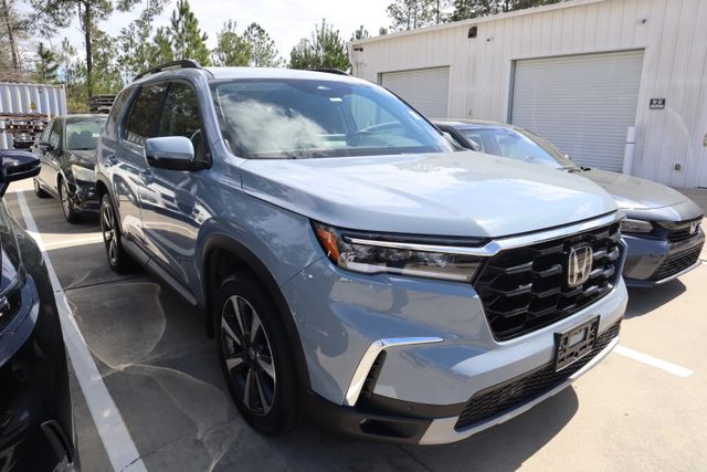 2024 Honda Pilot Touring FWD