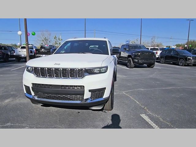 2026 Jeep Grand Cherokee L Laredo 4x2