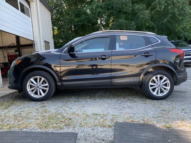 2019 Nissan Rogue Sport SV 2