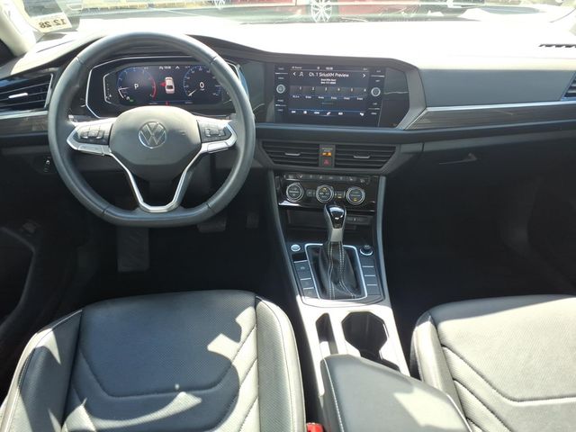 2024 Volkswagen Jetta - Image 12