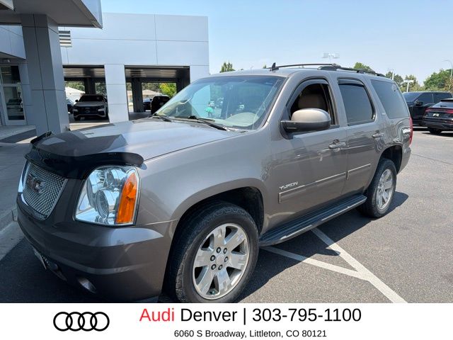 2013 GMC Yukon Gris (Mocha Steel Metallic) SUV/Crossover Todo terreno 6 velocidades Automática marcha alta