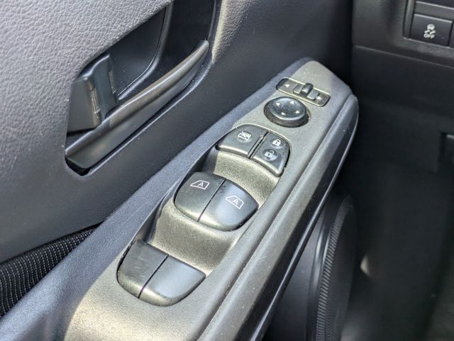 2024 Nissan Kicks S Xtronic CVT