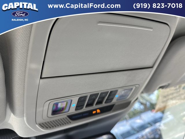 Used 2025 White Ford Platinum image 33