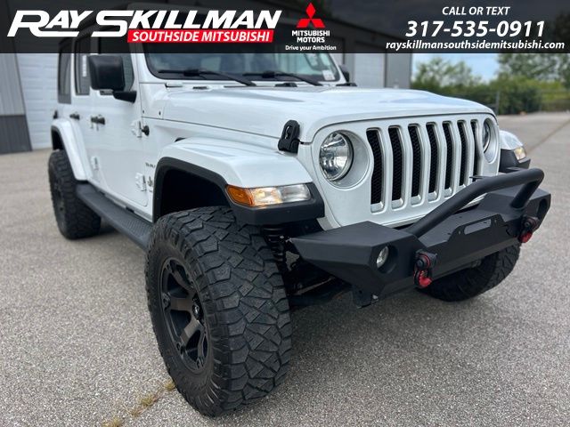 Used 2019 White Jeep Unlimited Sahara image 2