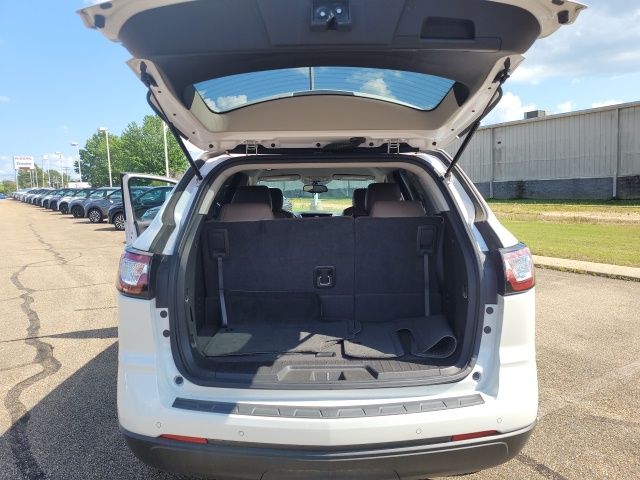 2016 Chevrolet Traverse LT 24