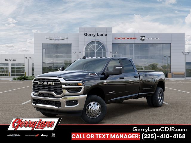 Diamond Black Crystal Pearlcoat 2026 RAM 3500 Pickup Truck Four-Wheel Drive 8-Speed Automatic