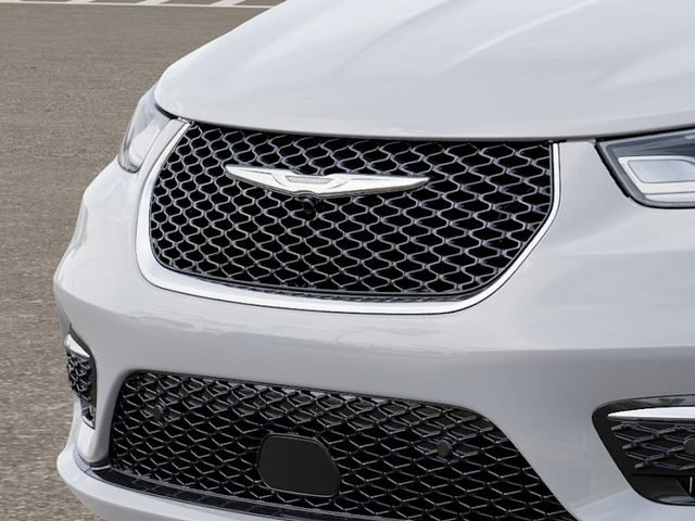 New 2026 Chrysler Pacifica Select For Sale in East Hanover, NJ