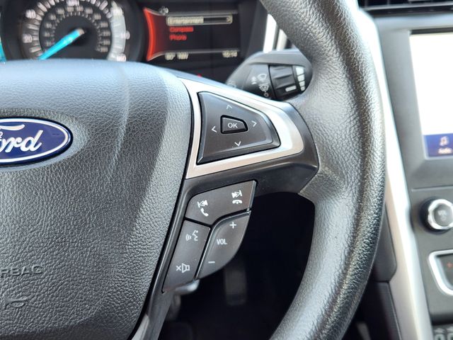 2020 Ford Fusion SE photo