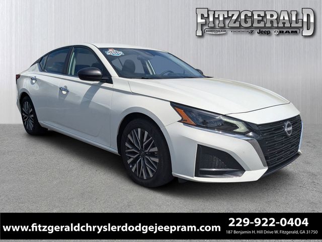 2025 Nissan Altima SV FWD