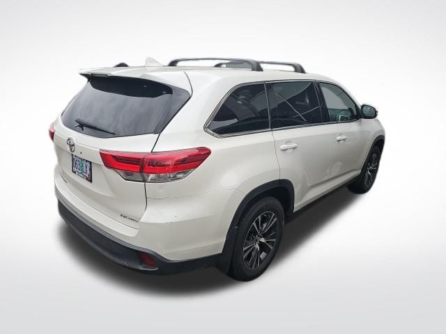 2019 Toyota Highlander LE Plus 3