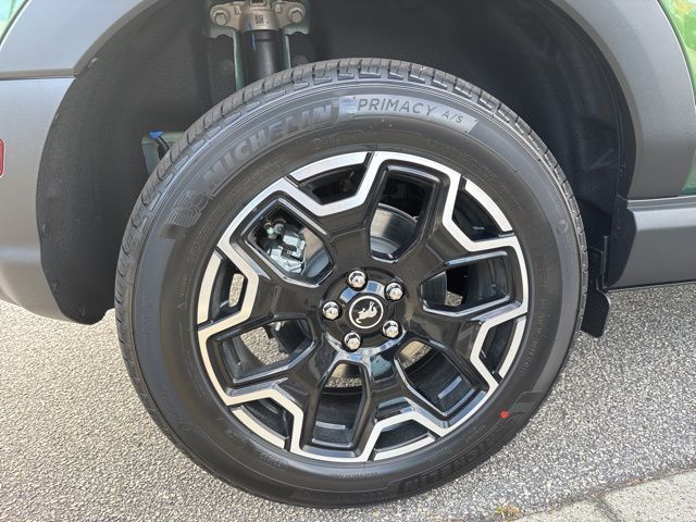 New 2025 Green Ford Outer Banks image 10