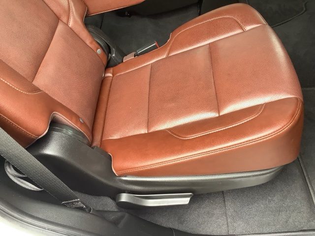 Used 2020 Summit White Chevrolet Premier image 16