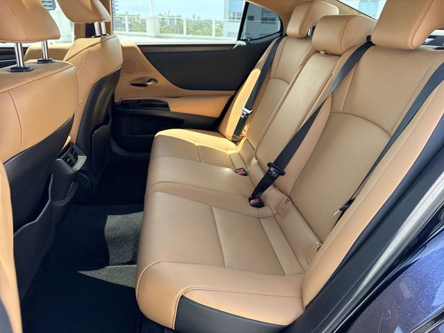 Used 2024 Lexus ES Sedan