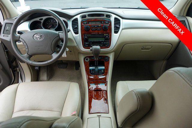 used 2007 Toyota Highlander car, priced at $7,500
