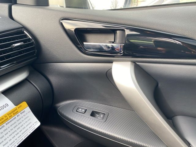 MitsubishiEclipse Cross35