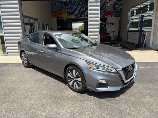 2022 Nissan Altima 2.5 SV Gray at Carlisle Cadillac Buick GMC