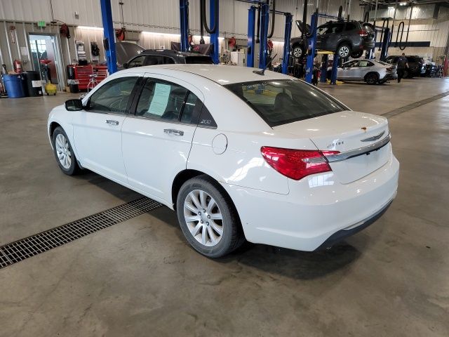 2013 Chrysler 200 Limited FWD Sedan