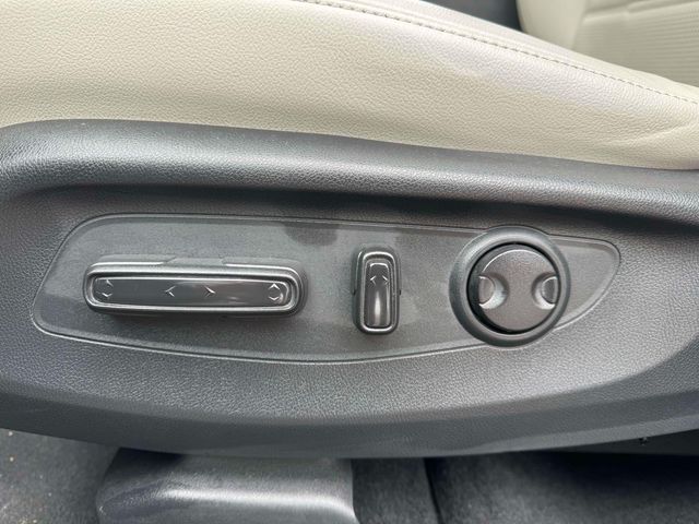 used 2023 Honda CR-V car, priced at $30,706