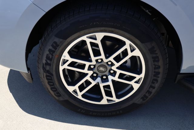 2026 Ford Expedition Active - 8
