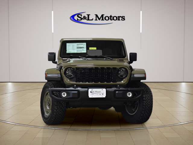 View vehicle photo 5