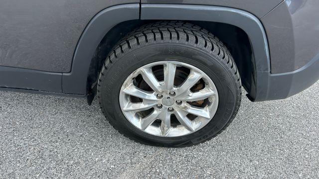 Used 2016 Jeep Cherokee SUV