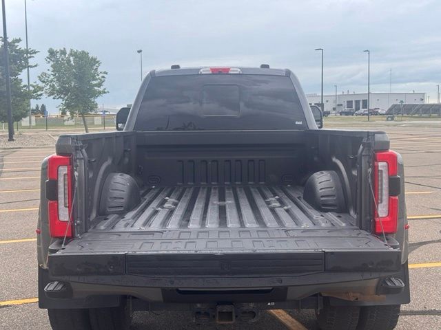 2023 Ford F-450 Super Duty Platinum