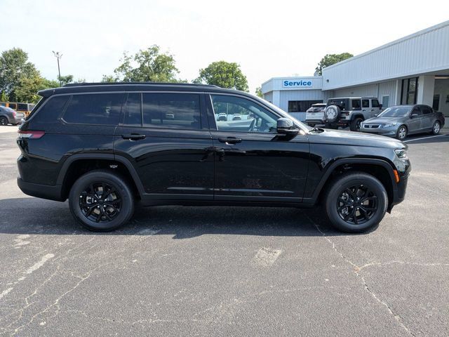 2026 Jeep Grand Cherokee L Altitude 4x2