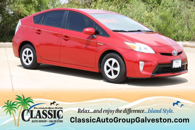 Barcelona Red Metallic 2015 Toyota Prius Hatchback Front-Wheel Drive Continuously Variable Transmission