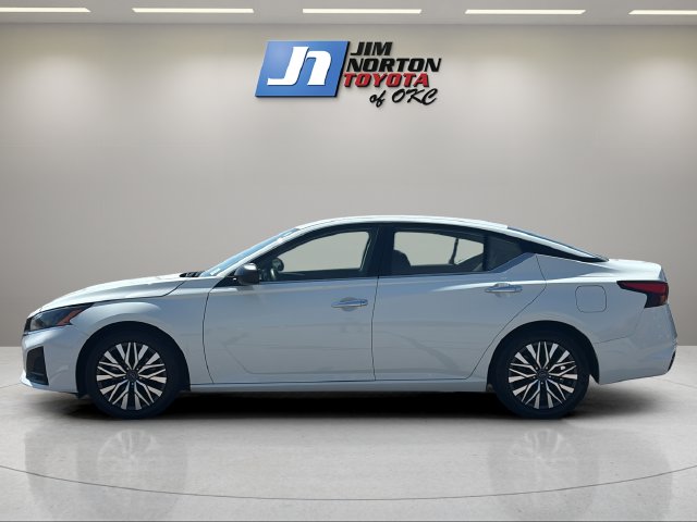 Used 2025 Nissan Altima Sedan