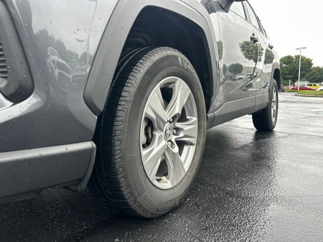 2023 Toyota RAV4 XLE - Photo 14
