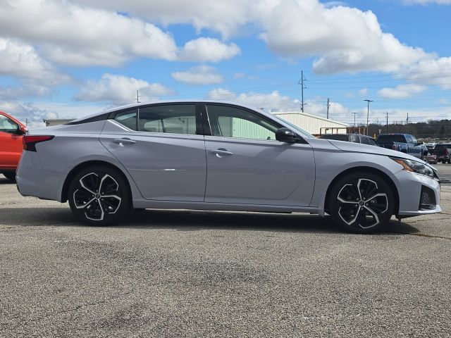 2024 Nissan Altima 2.5 SR:B02145