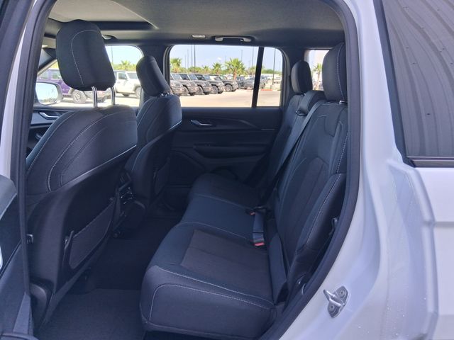New 2026 White Jeep Laredo X image 21