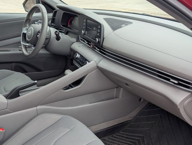 Certified Used 2025 Red Hyundai SEL Sport image 23