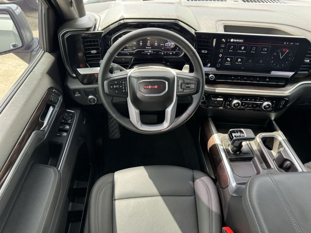 2025 GMC Sierra 1500 SLT - 9