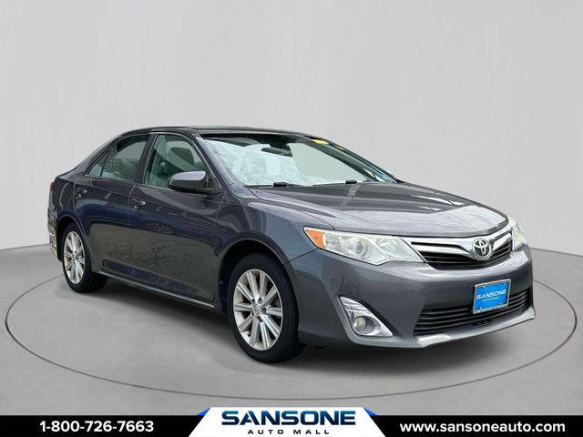 Magnetic Gray Metallic 2014 Toyota Camry Sedan Front-Wheel Drive 6-Speed Automatic