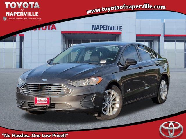 2019 Ford Fusion SE's photo