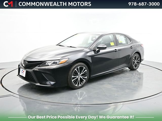 Midnight Black Metallic 2018 Toyota Camry Sedan Front-Wheel Drive 8-Speed Automatic