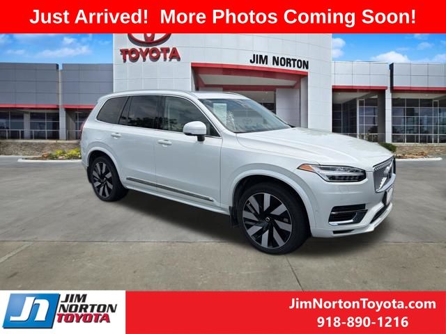 2023 Volvo XC90 T8 Recharge Ultimate Bright Theme 4WD's photo
