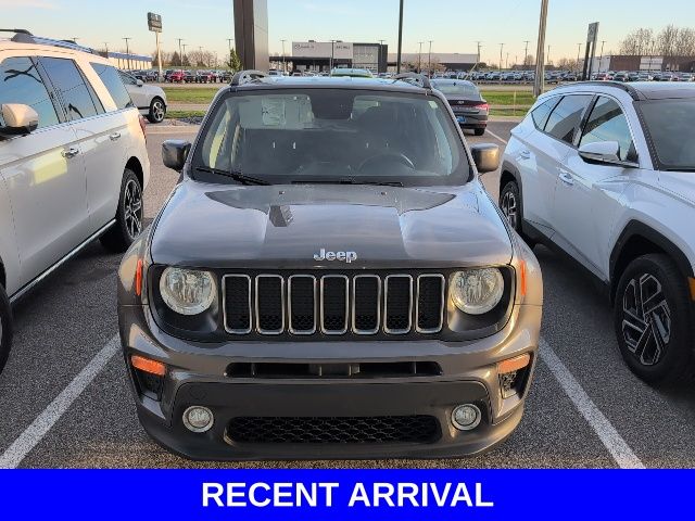 Gray (Granite Crystal Metallic Clearcoat) 2019 Jeep Renegade Latitude 4WD SUV / Crossover Four-Wheel Drive 9-Speed Automatic