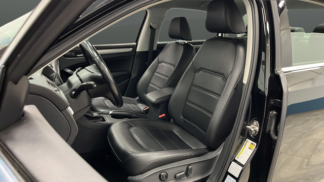 Used 2015 Black Uni Volkswagen 1.8T Limited Edition image 9