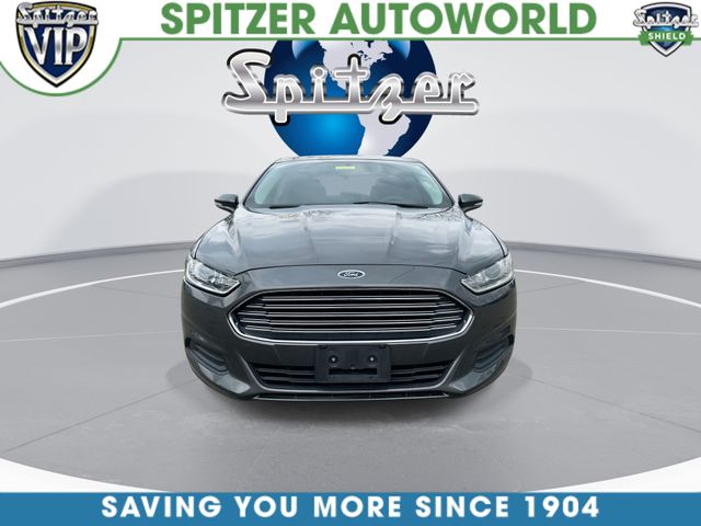 Used 2015  Ford SE image 3
