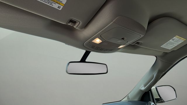 Used 2018 Gold Ford XLT image 27