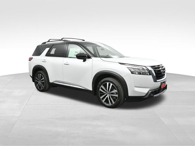 2025 Nissan Pathfinder Platinum 4