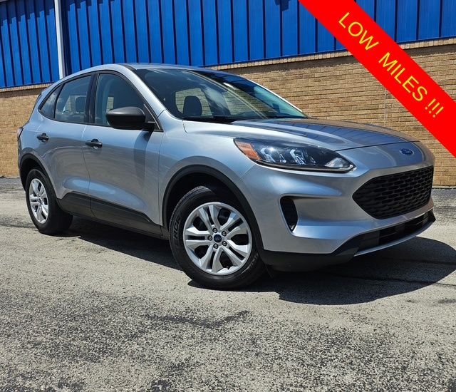 Silver Metallic 2021 Ford Escape SUV / Crossover Front-Wheel Drive 8-Speed Automatic