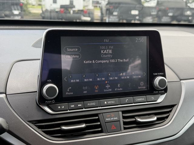 2025 Nissan Altima 2.5 SR Black at South Houston Nissan