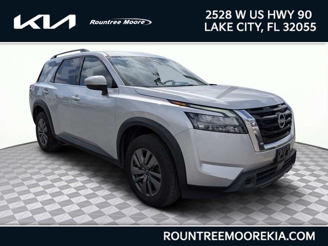 Brilliant Silver Metallic 2024 Nissan Pathfinder SUV / Crossover Front-Wheel Drive 9-Speed Automatic