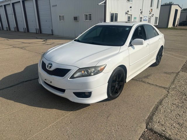 2011 White Toyota Camry LE FWD Sedan