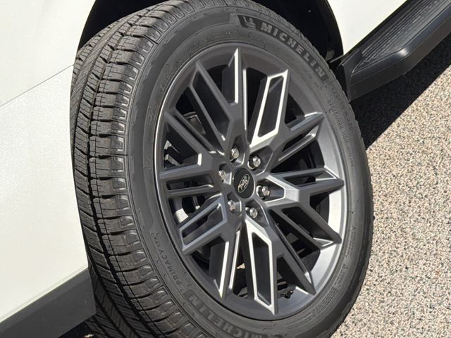 New 2026 White Ford Platinum image 8