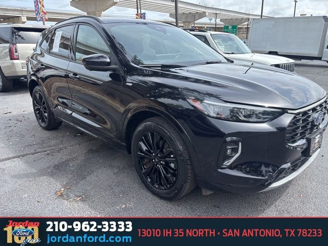 Used Car 2023 Ford Escape  St-line Elite For Sale Under $30,000 In San Antonio, Texas